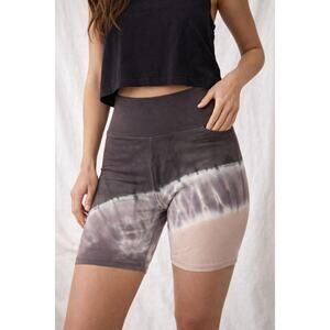Aerie OFFLINE Tie Dye Bike Shorts Women’s Size Medium Stretchy Activewear